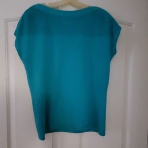 Light weight knit top w! cap sleeve and boatneck